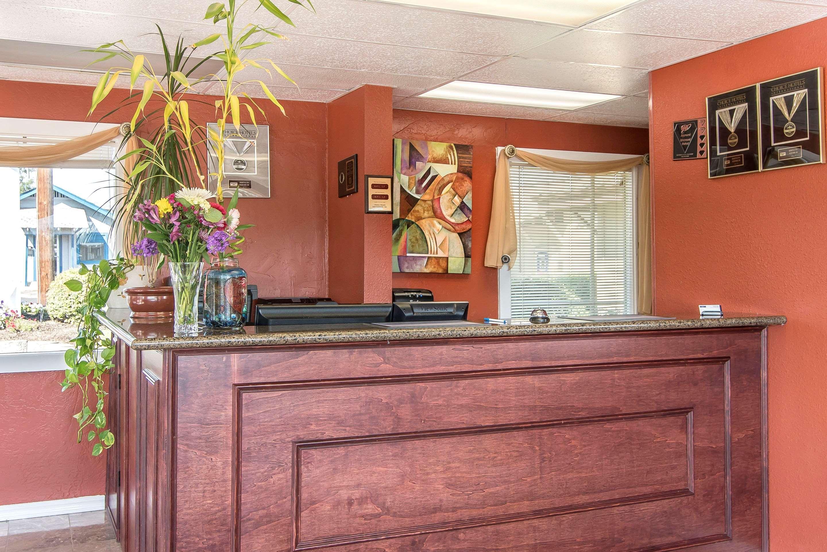 Rodeway Inn Medford South I-5 Bagian luar foto