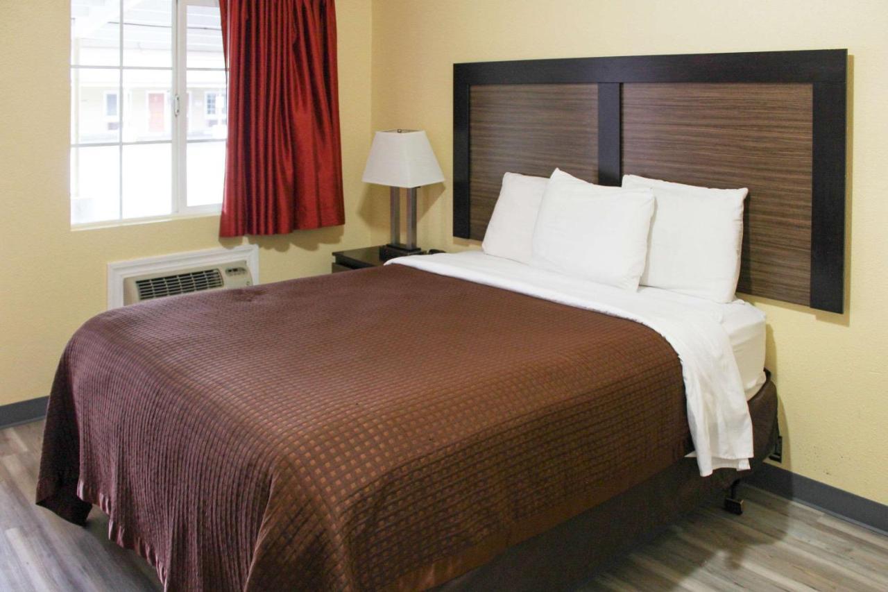 Rodeway Inn Medford South I-5 Bagian luar foto