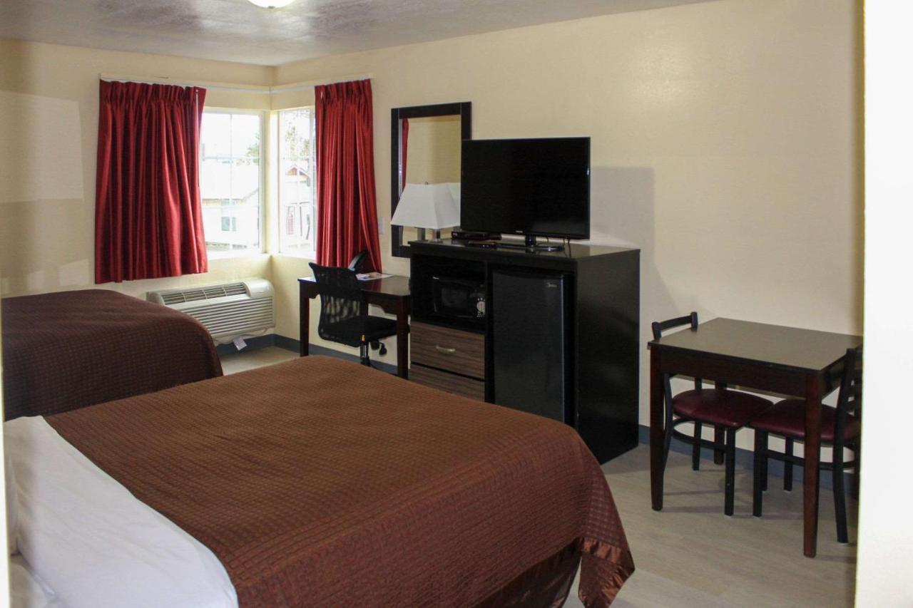 Rodeway Inn Medford South I-5 Bagian luar foto