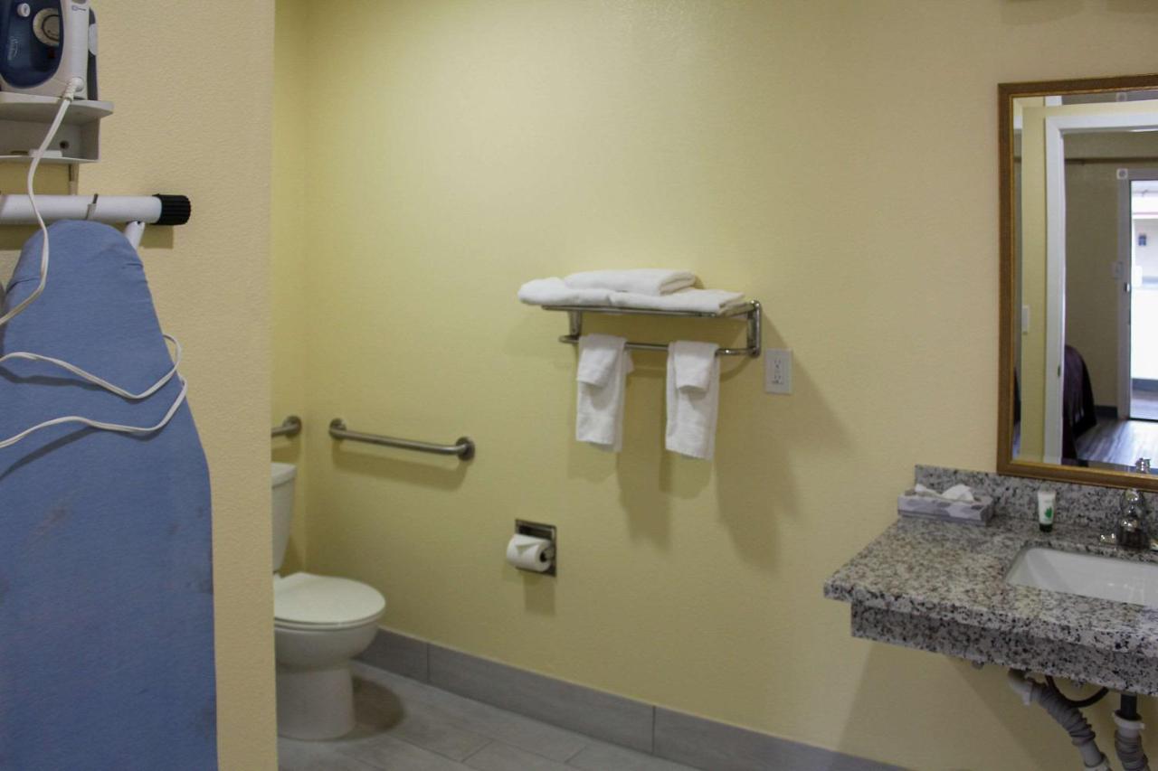 Rodeway Inn Medford South I-5 Bagian luar foto