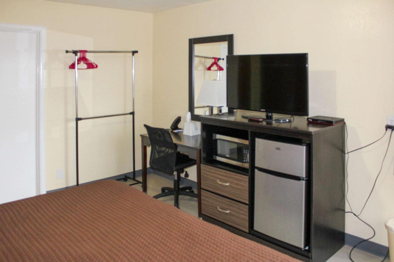 Rodeway Inn Medford South I-5 Bagian luar foto